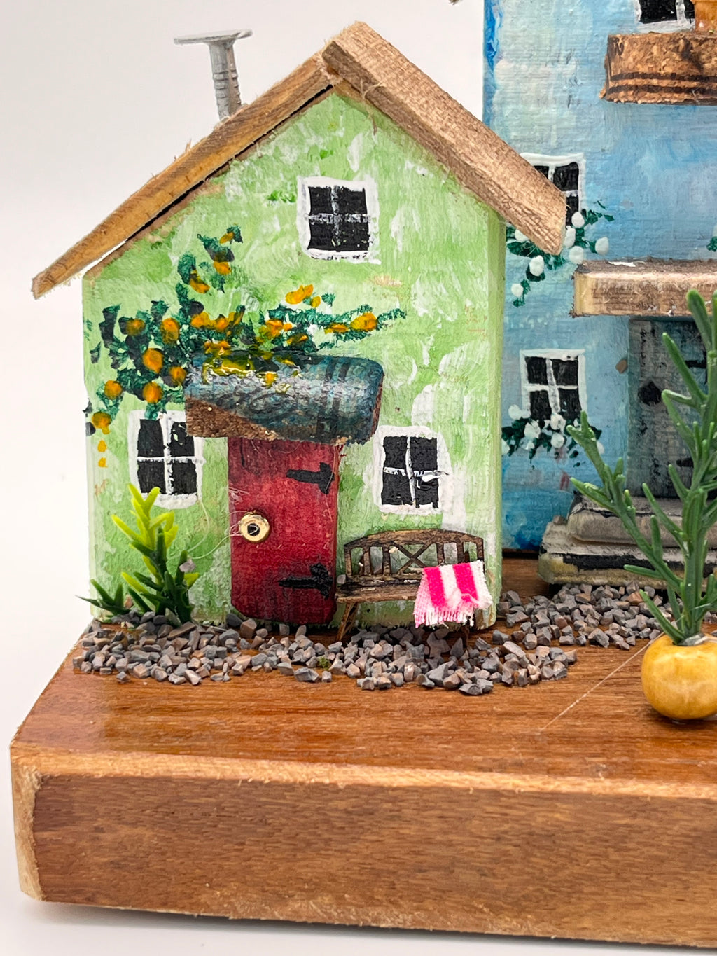 Trio of Handcrafted Miniature Wooden houses  RRH1037
