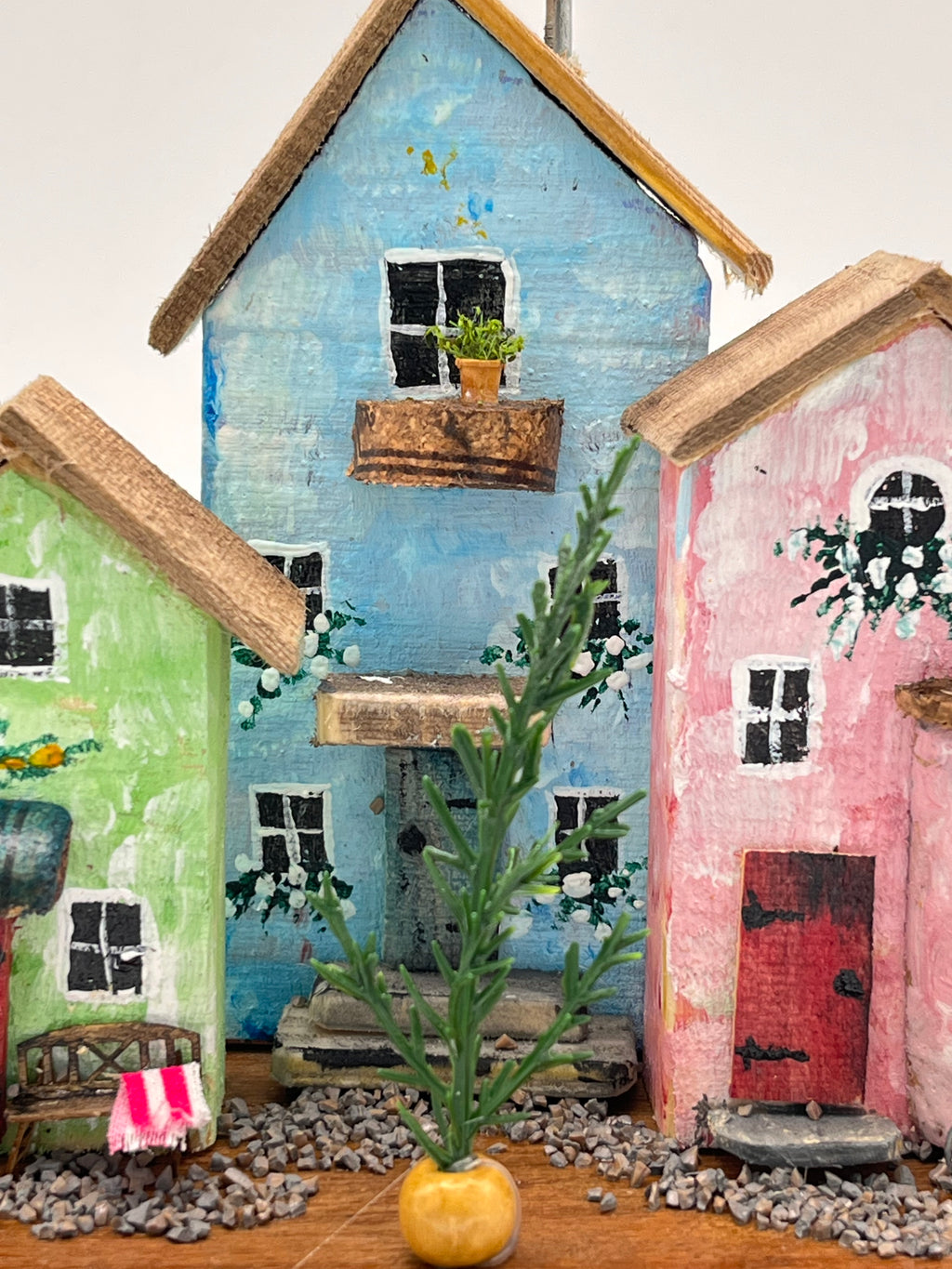 Trio of Handcrafted Miniature Wooden houses  RRH1037