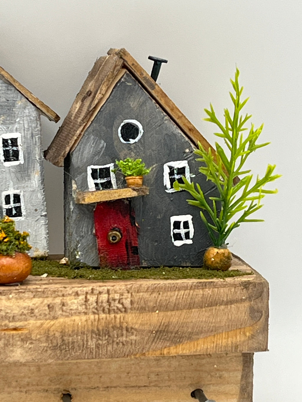 Handcrafted Miniature Wooden houses Keyholder on hardwood RRH1036