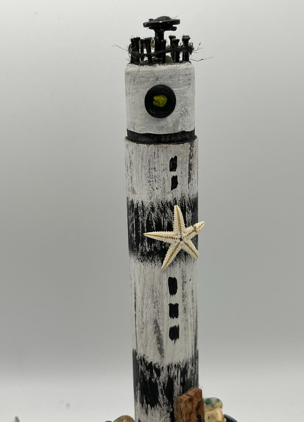 Coastal Lighthouse Miniature-By the Sea RRS1001