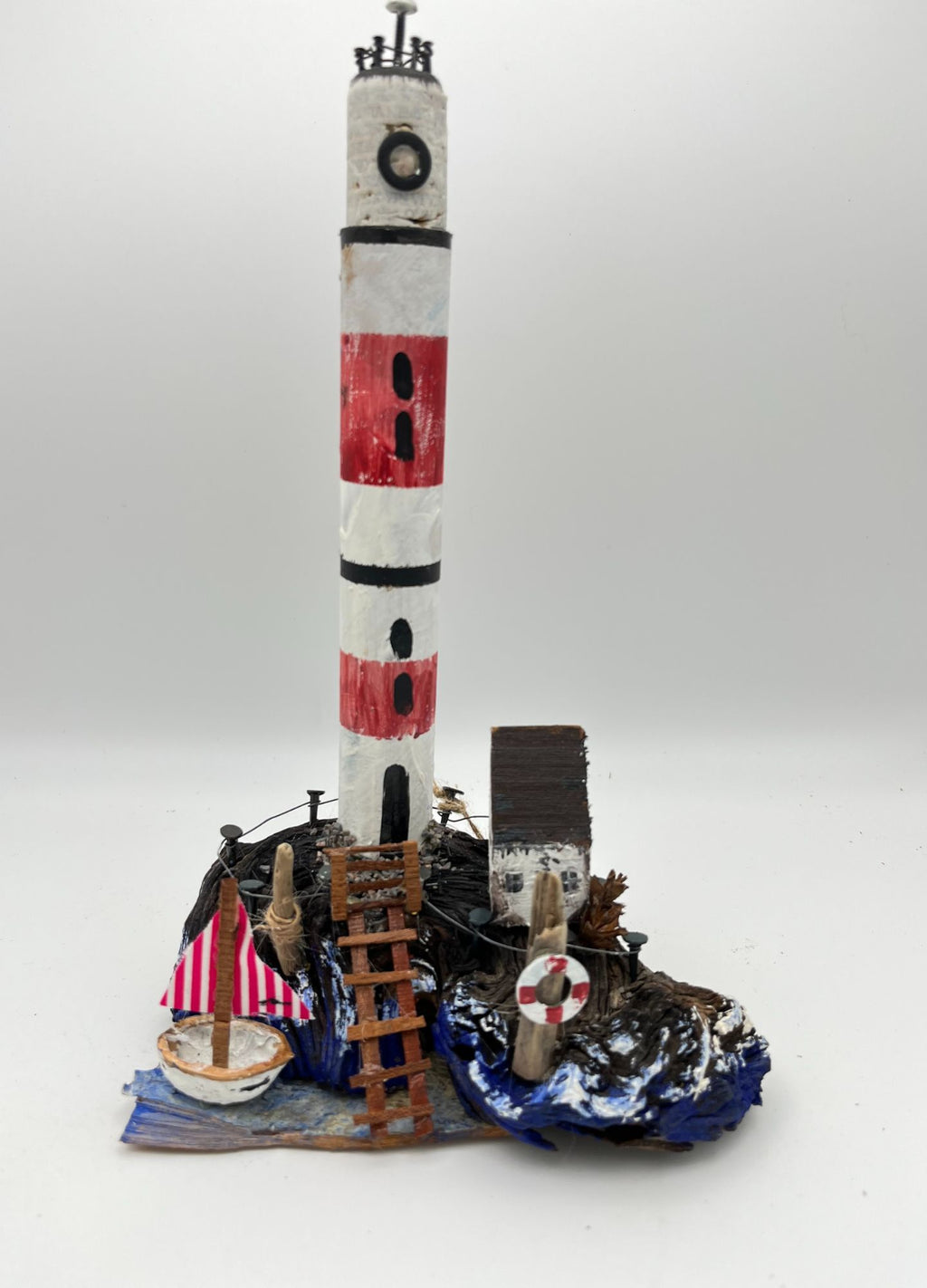 Lighthouse on the rocks RRS002