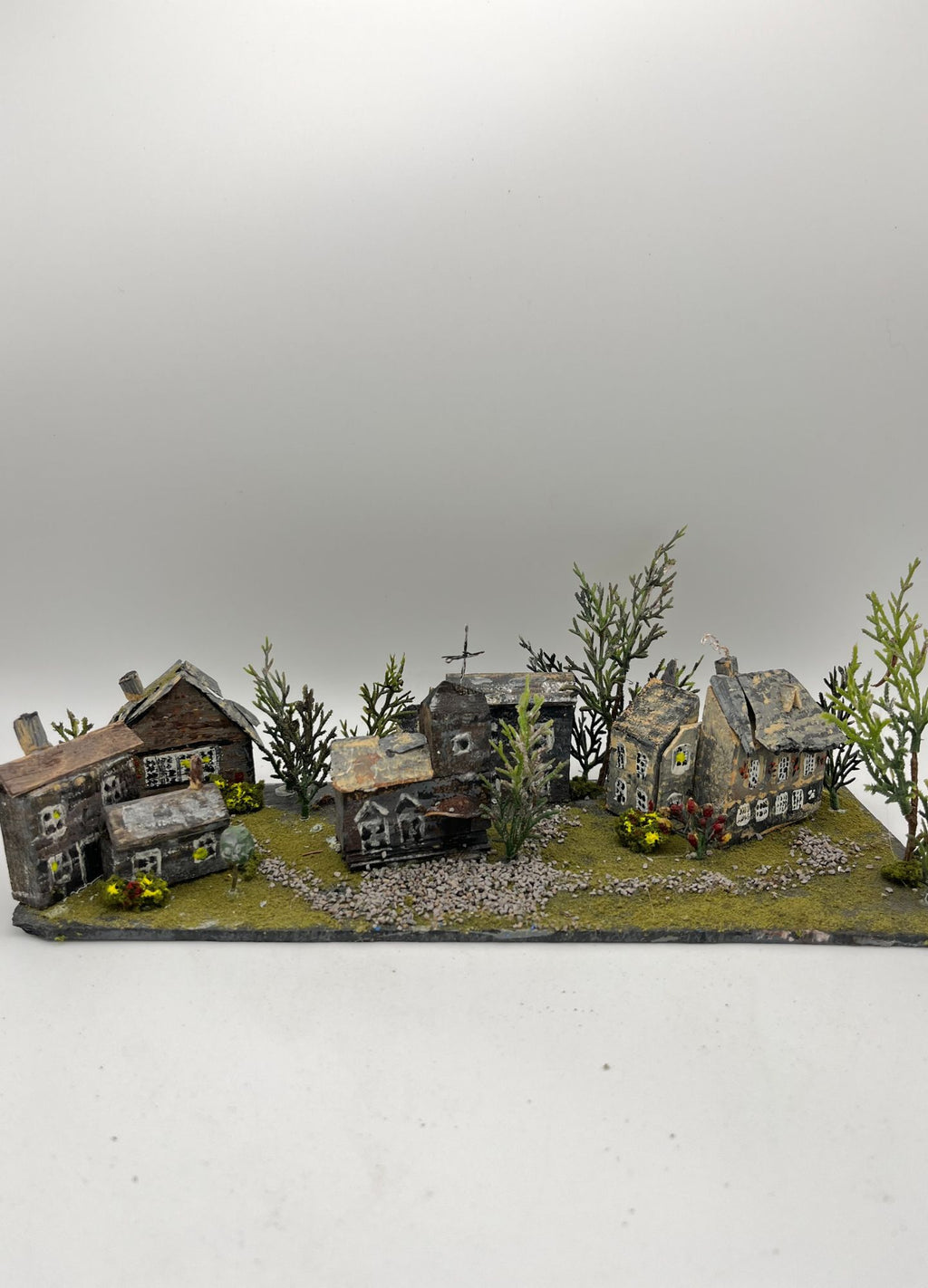 Handcrafted Miniature Cotswold Village scene on Slate base RR1022